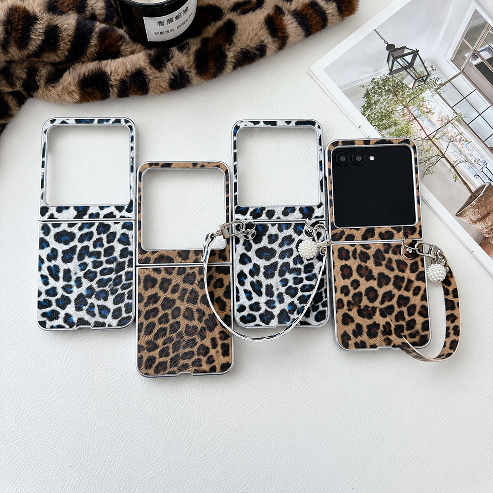Women Fashion Designer - เคสโทรศัพท์พับลายเสือดาวสำหรับโมโตโรล่า ราซ 60 50 อัลตร้าพร้อมสายรัดข้อมือแบบถอดได้ฝาครอบกันกระแทกป้องกันการตกกระแทก