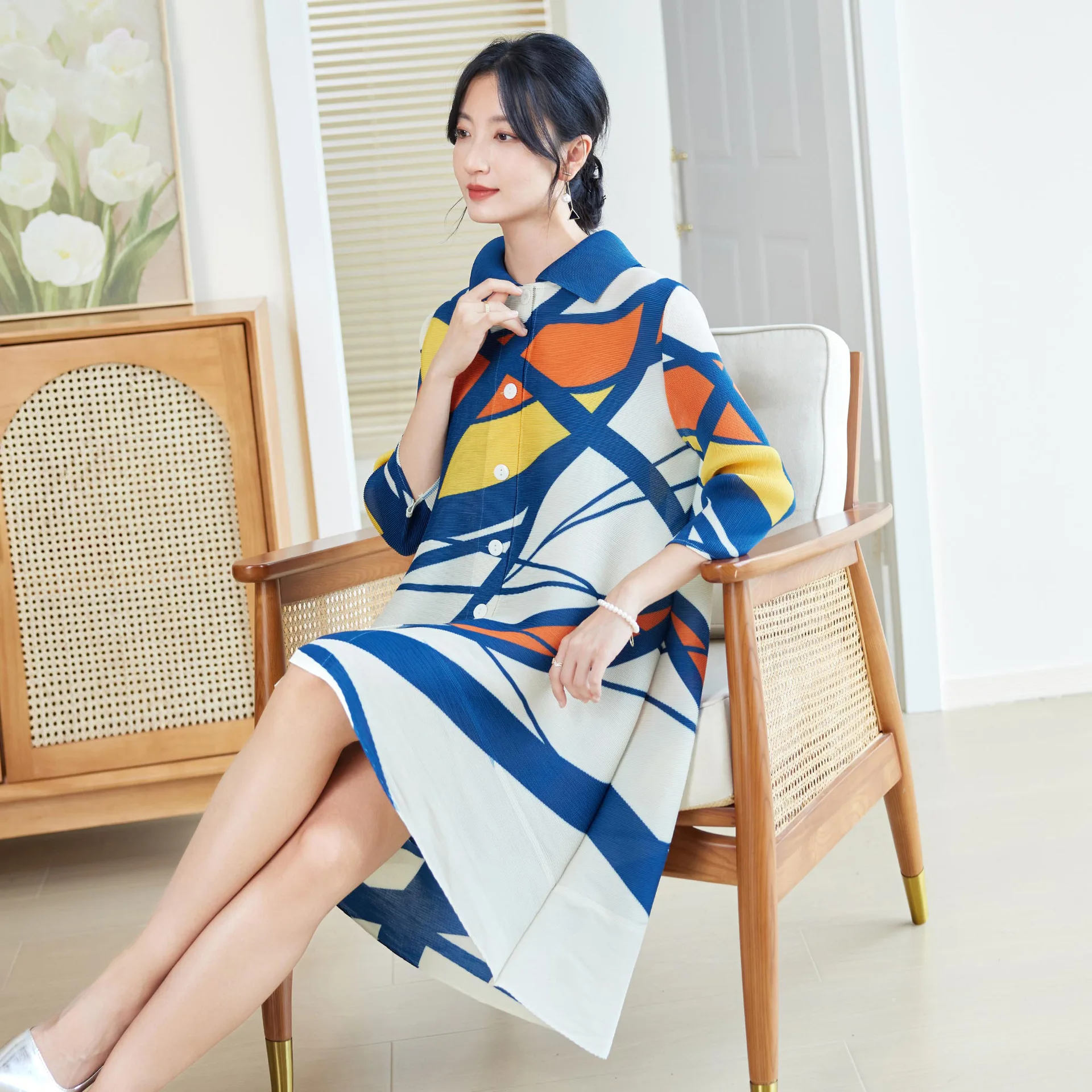 Longline Cardigan Knit - ชุดเดรสพลีทสไตล์มิยาเกะสำหรับผู้หญิง แฟชั่นใหม่ปี 2025 ลายพิมพ์ คอปก กระดุมแถวเดียว