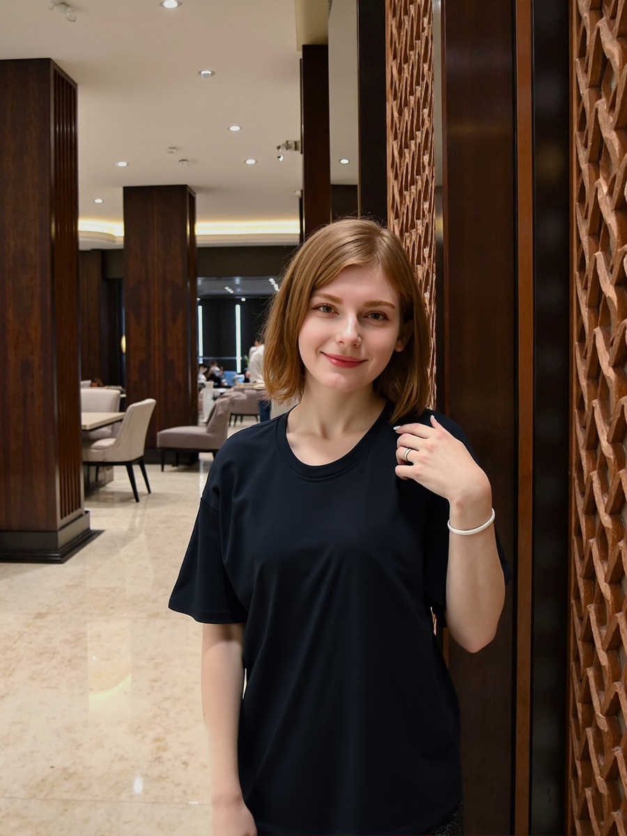 Women'S Fashion Vogue - เสื้อยืดผู้หญิง สไตล์สตรีท แฟชั่นลำลองในเมือง เทรนด์แฟชั่น โว้ก ฮิต