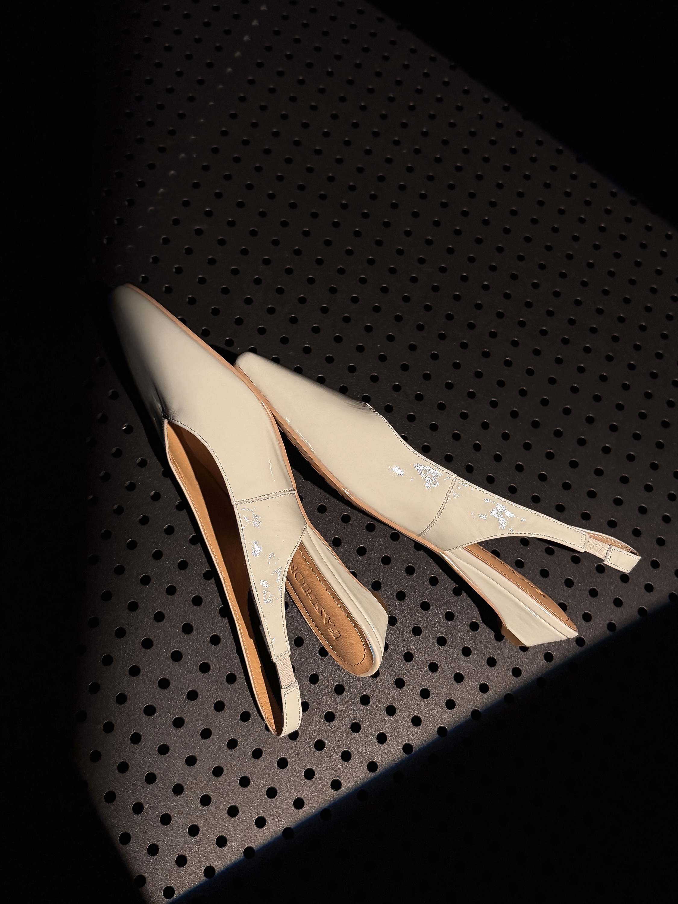 รองเท้าส้นเตี้ยหนังวัว Lenkise - Women'S Fashion Brand Shoes บทวิจารณ์และราคา