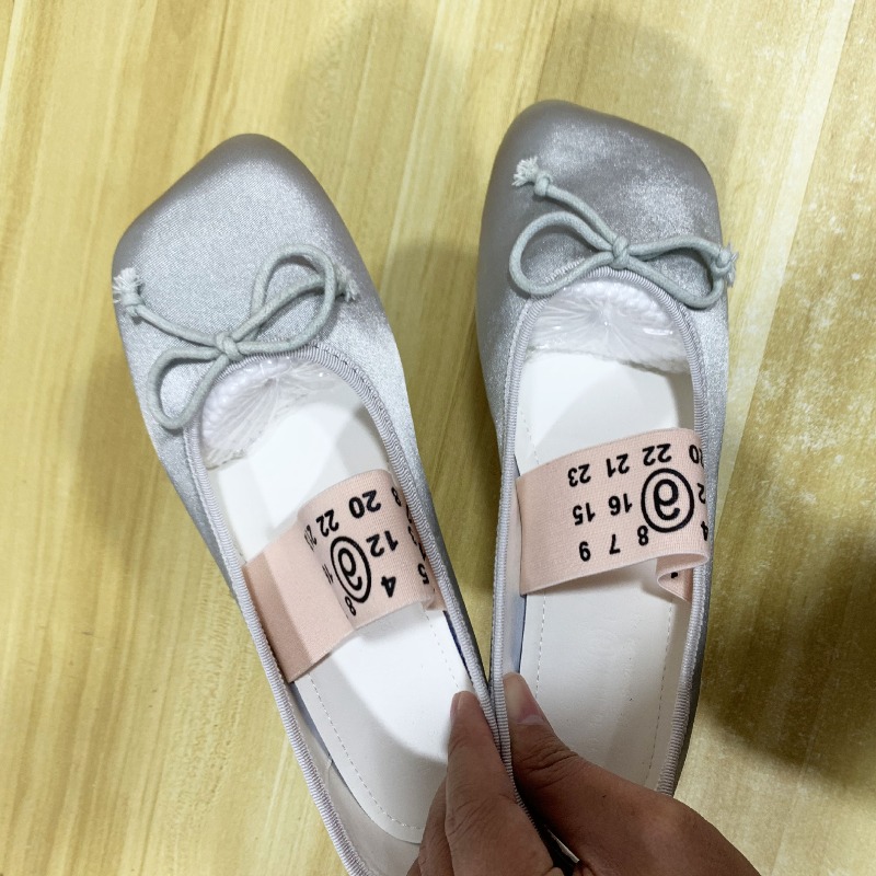 รองเท้าแมรี่เจนผู้หญิงแบบใหม่  - Women Fashion Designer บทวิจารณ์และราคา